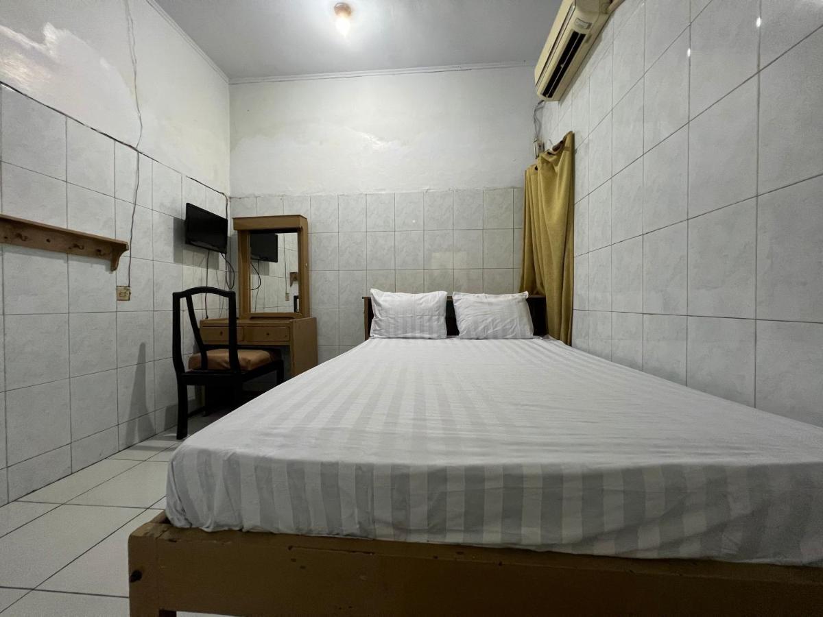 Oyo 92675 Rosna Hotel