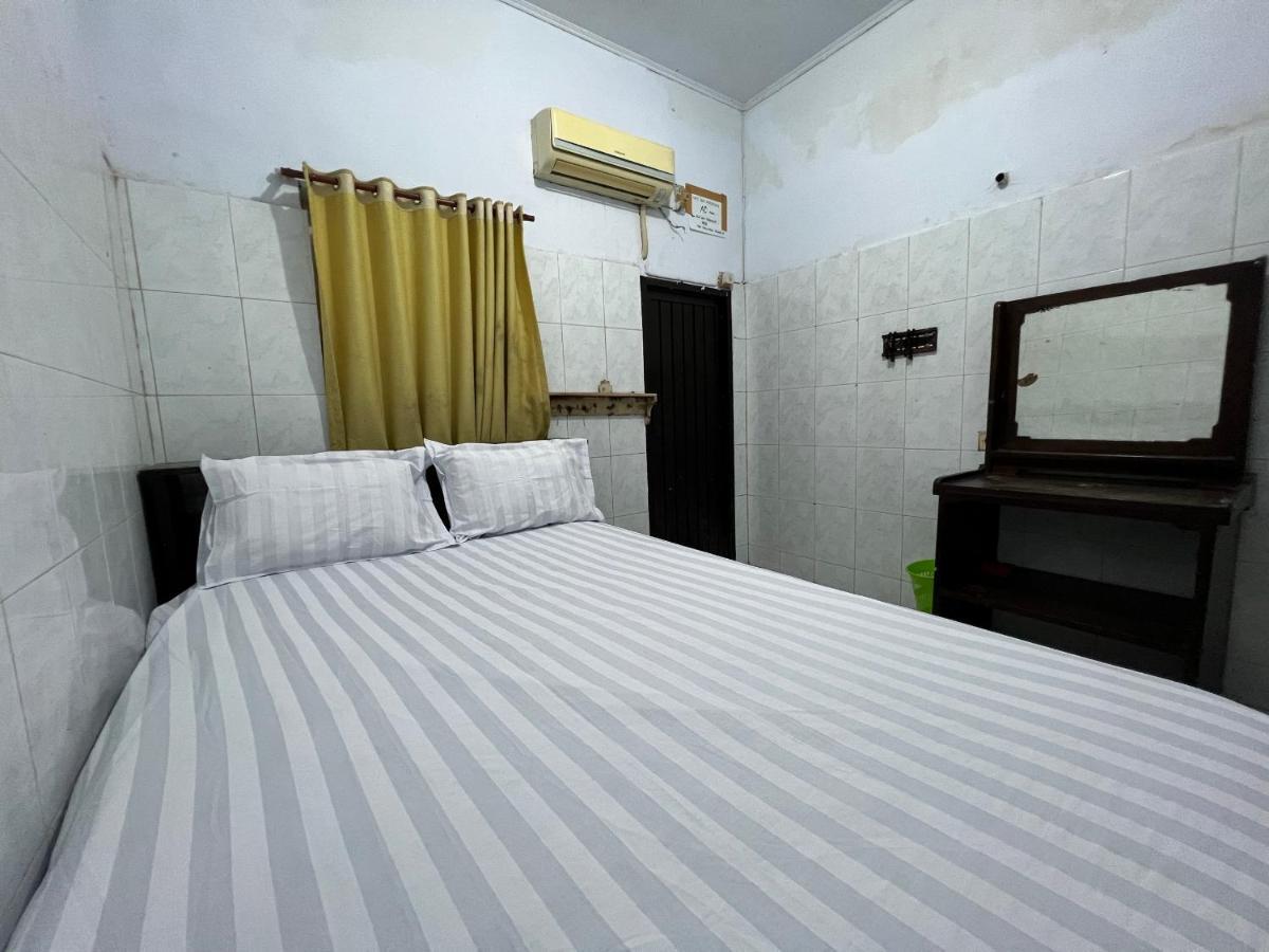 Oyo 92675 Rosna Hotel 2*