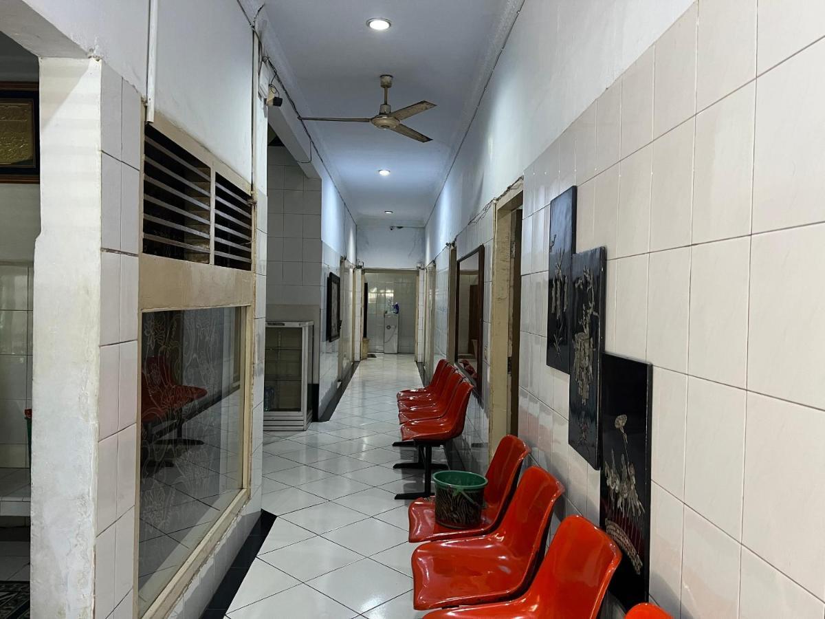 Oyo 92675 Rosna Hotel 2*